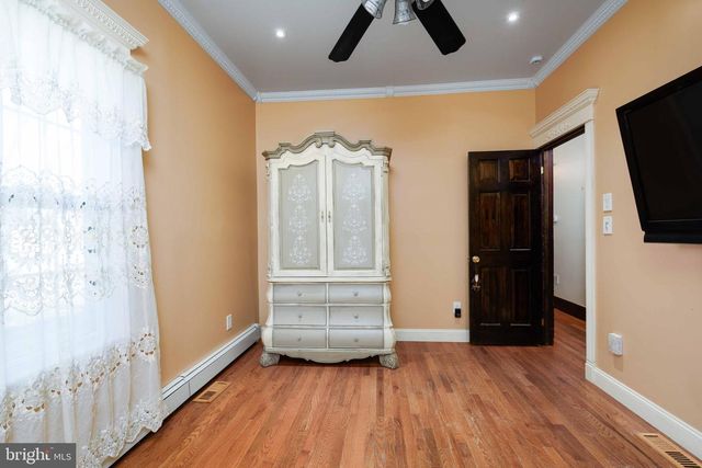 50 DELAWARE AVE, Penns Grove, NJ 08069