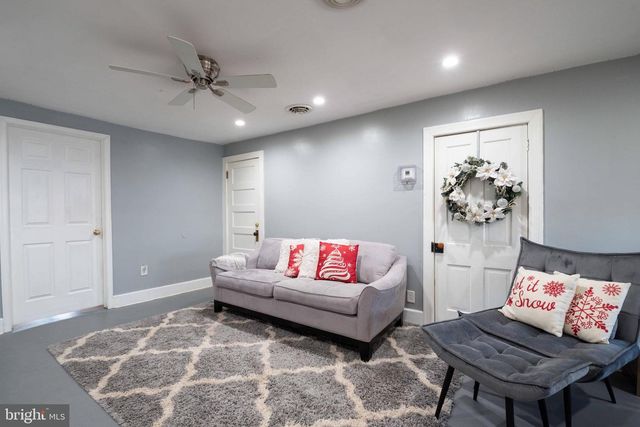 50 DELAWARE AVE, Penns Grove, NJ 08069