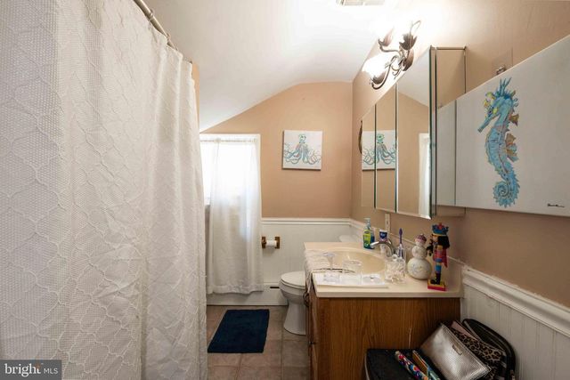 50 DELAWARE AVE, Penns Grove, NJ 08069