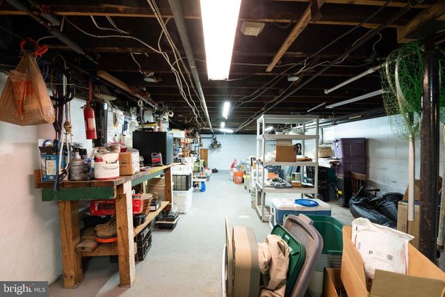 50 DELAWARE AVE, Penns Grove, NJ 08069