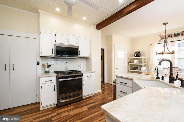 50 DELAWARE AVE, Penns Grove, NJ 08069