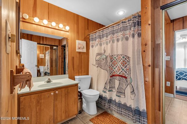 6 Riverwood Court, Toms River, NJ 08757