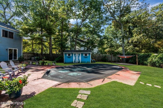 6 Riverwood Court, Toms River, NJ 08757