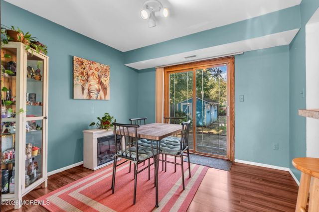6 Riverwood Court, Toms River, NJ 08757