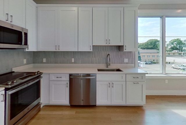 104-106 Warren St. 5, Boston, MA 02135