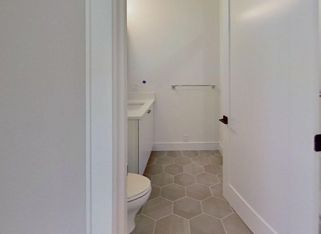 104-106 Warren St. 5, Boston, MA 02135