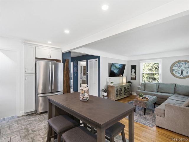 21924 Revere Street, St. Clair Shores, MI 48080