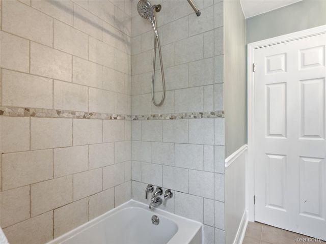 21924 Revere Street, St. Clair Shores, MI 48080