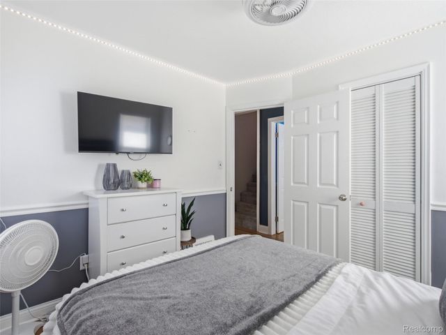 21924 Revere Street, St. Clair Shores, MI 48080