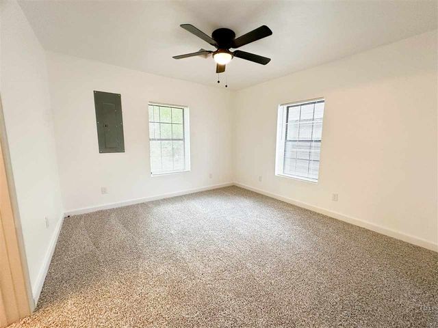 511 NW Bell Ave, Lawton, OK 73501