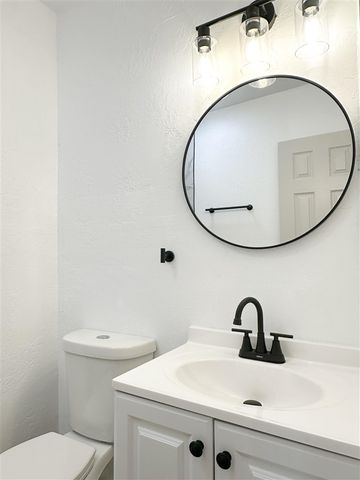 511 NW Bell Ave, Lawton, OK 73501