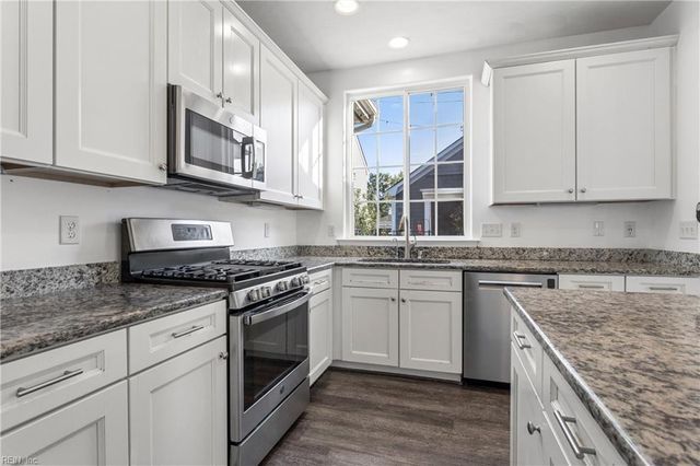 100 Drifter DR, Suffolk, VA 23435