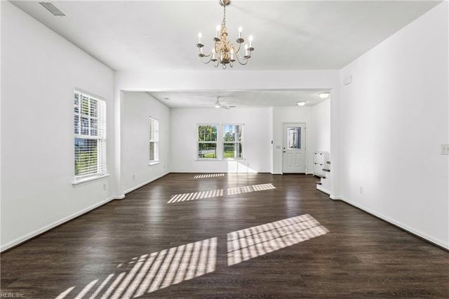 100 Drifter DR, Suffolk, VA 23435
