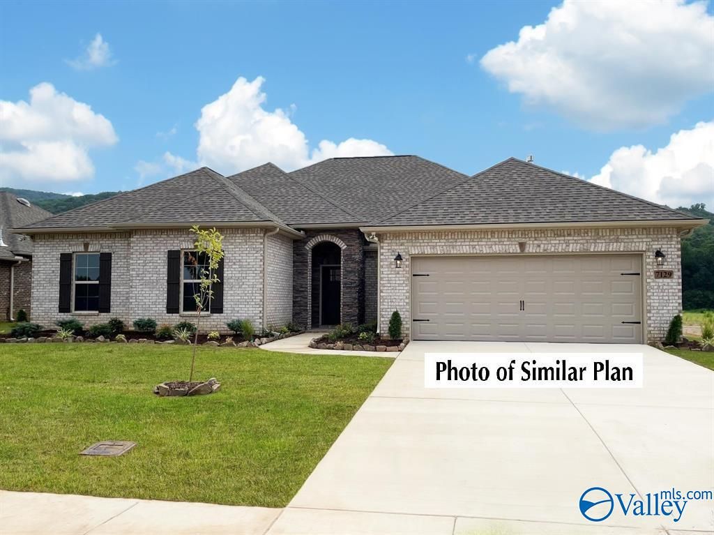 141 Amanda Deann Drive, New Market, AL 35761