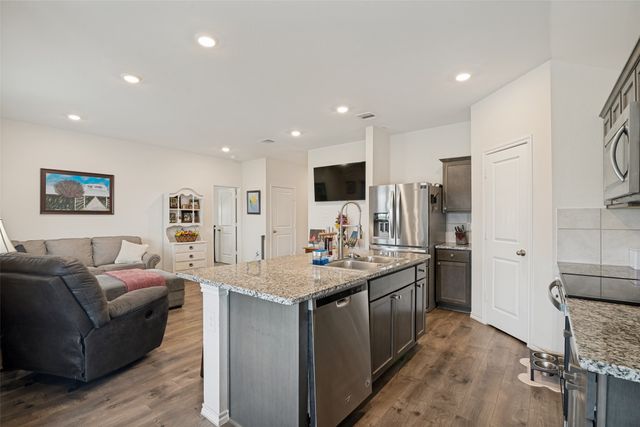 732 Meadow Creek Lane, Josephine, TX 75189
