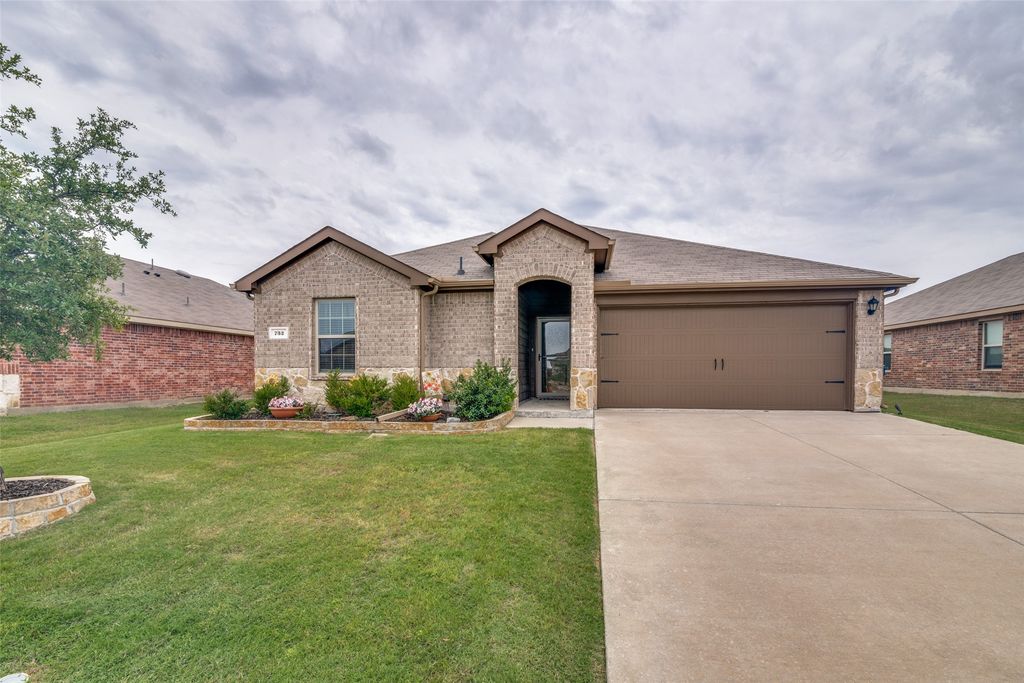 732 Meadow Creek Lane, Josephine, TX 75189