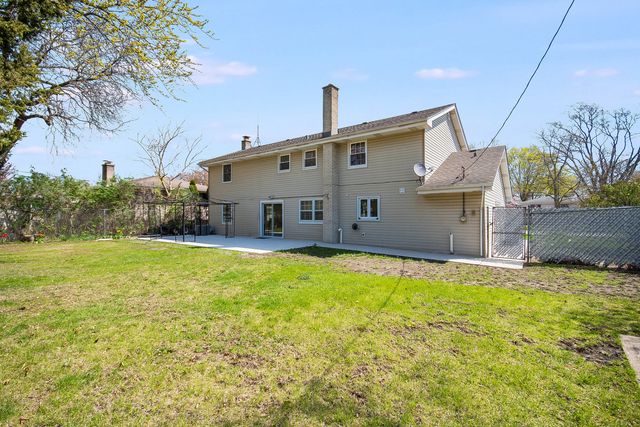 1000 N Westgate Road, Mount Prospect, IL 60056