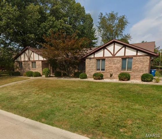167 Pine Dale Drive, Swansea, IL 62226