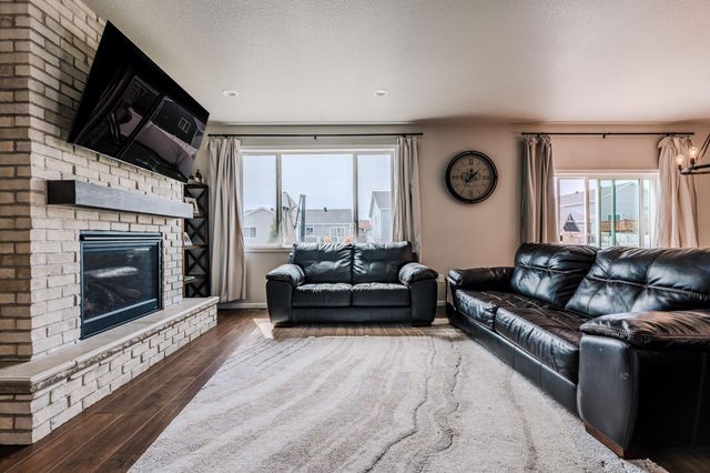 5568 37th Avenue S, Fargo, ND 58104