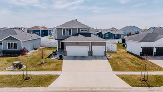 5568 37th Avenue S, Fargo, ND 58104