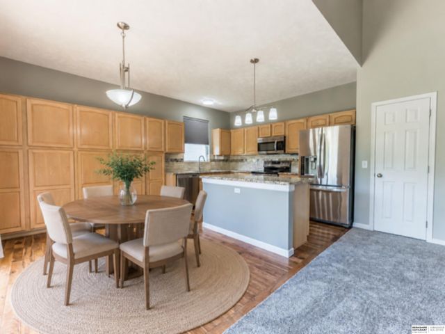 2157 N 162nd Avenue, Omaha, NE 68116