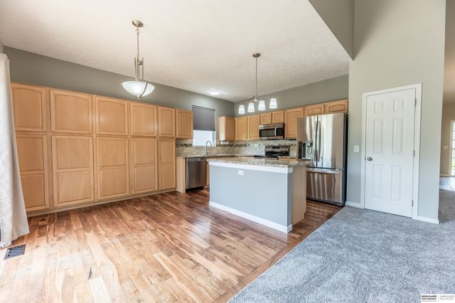 2157 N 162nd Avenue, Omaha, NE 68116
