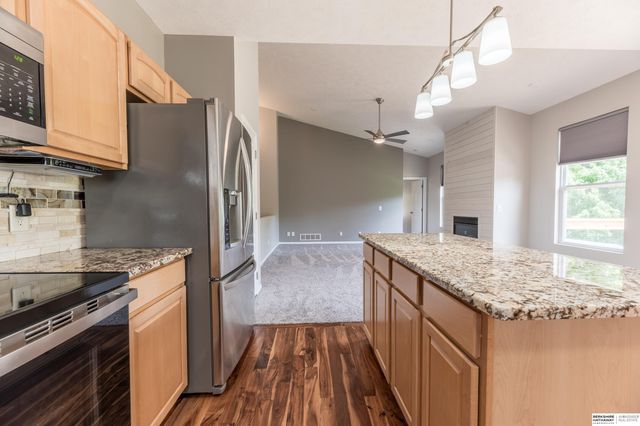 2157 N 162nd Avenue, Omaha, NE 68116