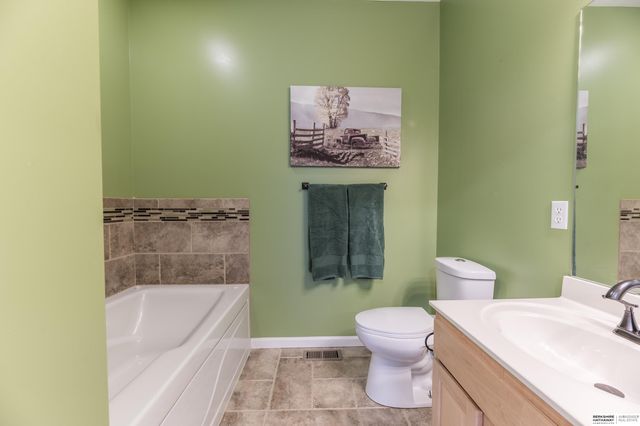 2157 N 162nd Avenue, Omaha, NE 68116