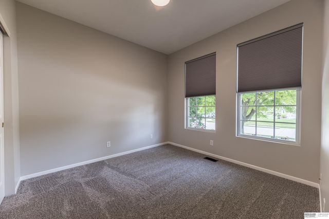 2157 N 162nd Avenue, Omaha, NE 68116
