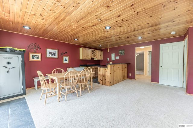 2157 N 162nd Avenue, Omaha, NE 68116