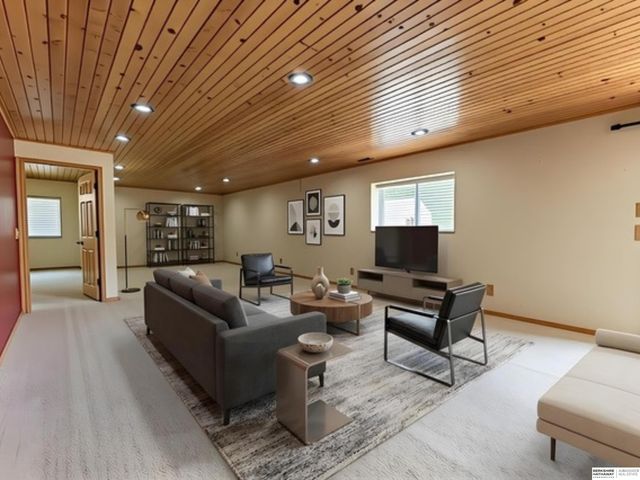 2157 N 162nd Avenue, Omaha, NE 68116
