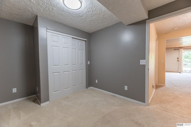 2157 N 162nd Avenue, Omaha, NE 68116