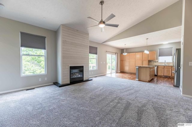 2157 N 162nd Avenue, Omaha, NE 68116