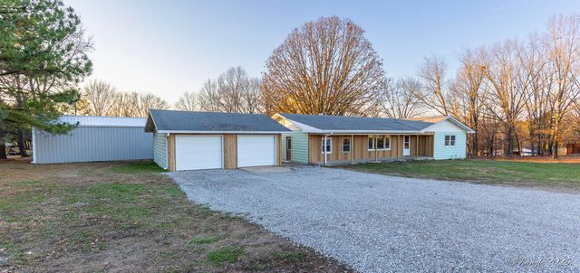 5133 County Road 4650, Pomona, MO 65789