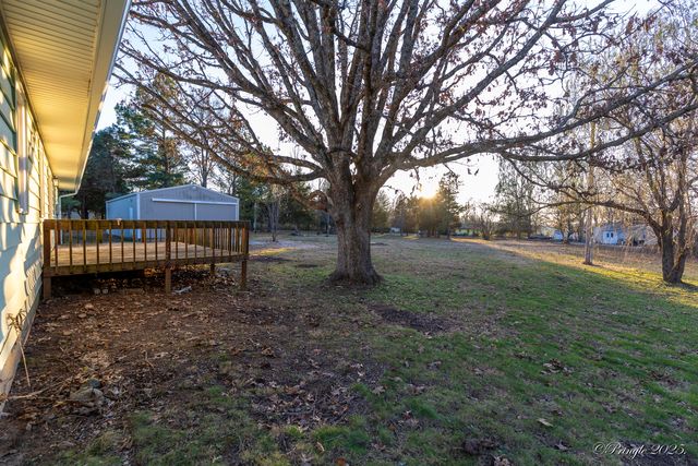 5133 County Road 4650, Pomona, MO 65789