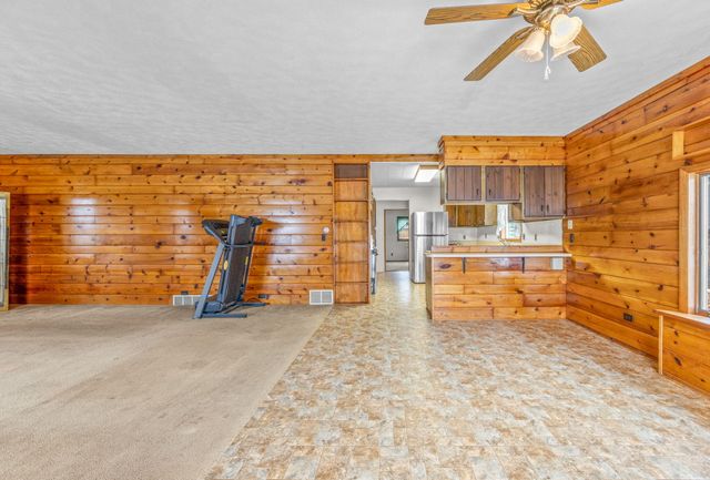 9577 Shore Drive, Morton Twp, MI 49332