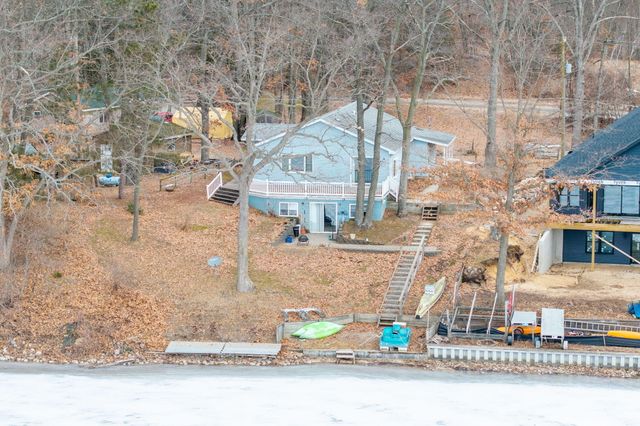 9577 Shore Drive, Morton Twp, MI 49332