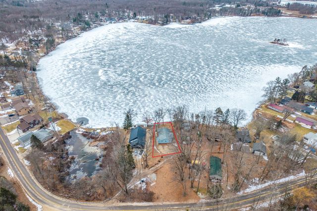 9577 Shore Drive, Morton Twp, MI 49332