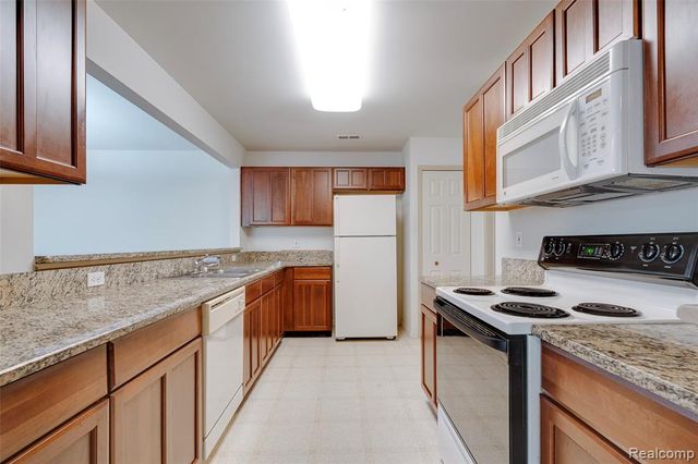 16897 Carriage Way, Northville, MI 48168