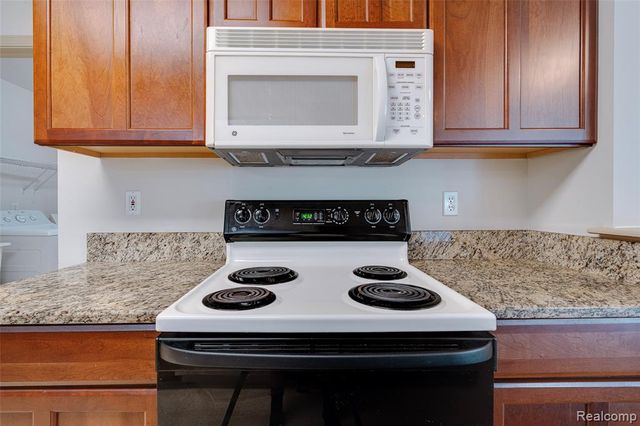 16897 Carriage Way, Northville, MI 48168