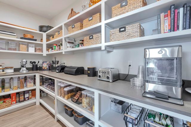 15 N MORNING MIST LN, Kaysville, UT 84037
