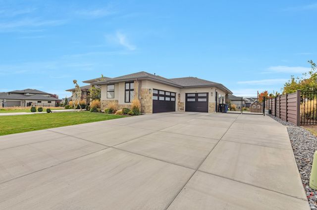 15 N MORNING MIST LN, Kaysville, UT 84037