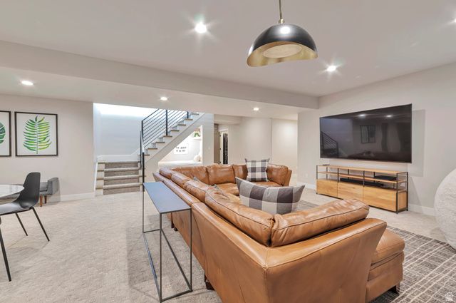 15 N MORNING MIST LN, Kaysville, UT 84037