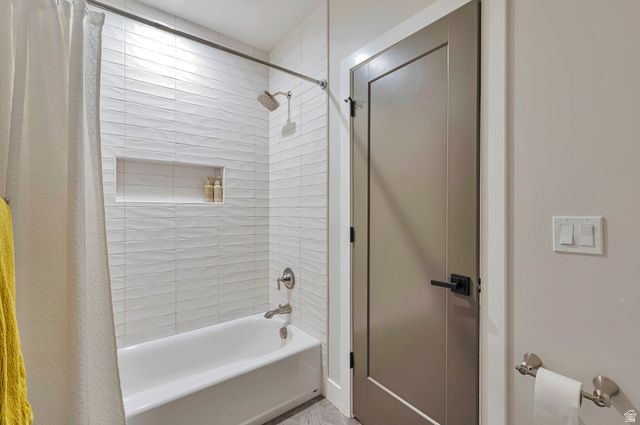 15 N MORNING MIST LN, Kaysville, UT 84037