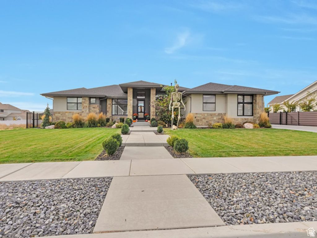 15 N MORNING MIST LN, Kaysville, UT 84037