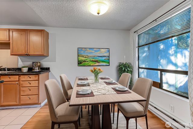 1825 SW 318TH Place #32C, Federal Way, WA 98023