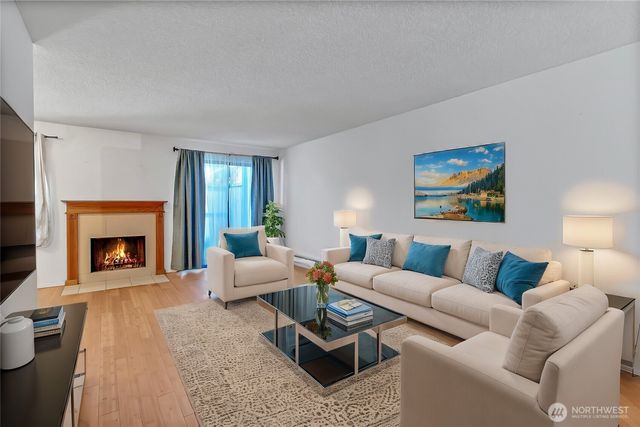 1825 SW 318TH Place #32C, Federal Way, WA 98023