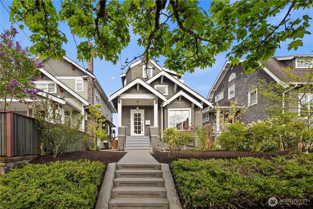 4306 Burke Avenue N, Seattle, WA 98103