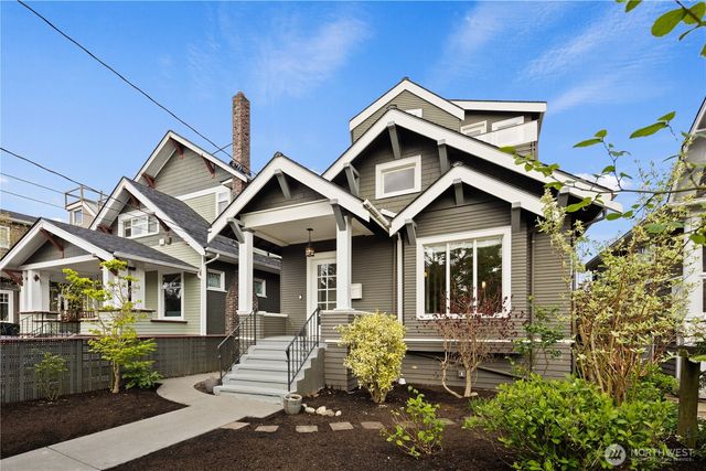 4306 Burke Avenue N, Seattle, WA 98103