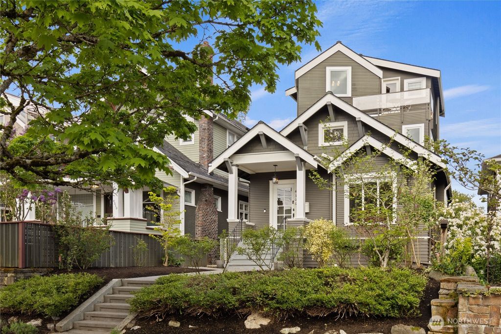 4306 Burke Avenue N, Seattle, WA 98103